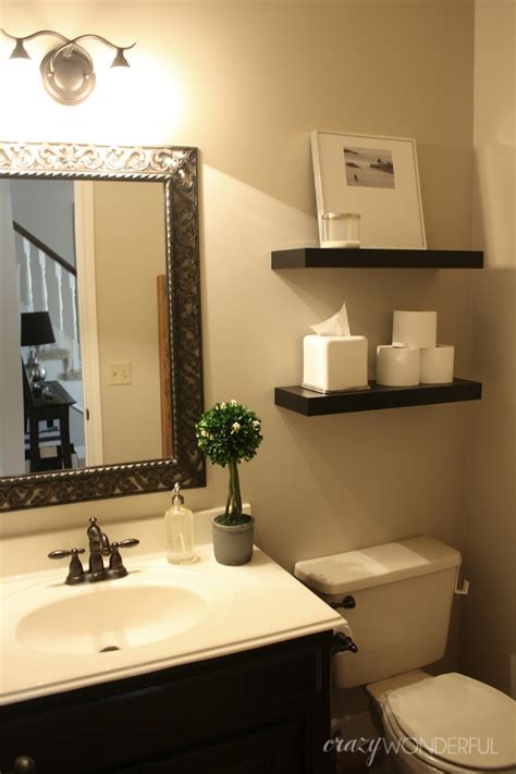 From color ideas to overall style goals, let's have a look at all the different routes one can this neutral, green powder room we found on hgtv has such a harmonious vibe. quick powder room makeover - Crazy Wonderful