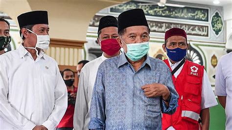 Pemimpin menganjurkan perubahan dan pendekatan baru, sedangkan manajer menganjurkan stabilitas dan status quo. Sebut Rizieq Shihab Isi Kekosongan Pemimpin Islam, Ini ...