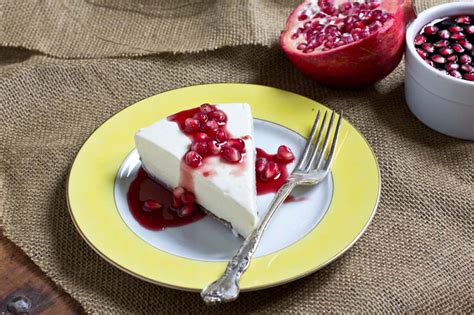 Greek Yogurt Cheesecake Recipe with Pomegranate Sauce ...