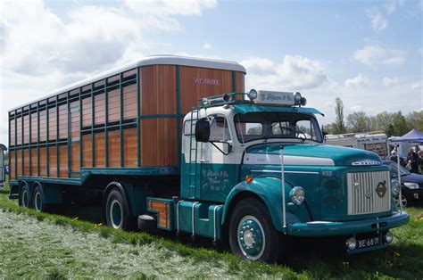 Restored Volvo N88 Dating From 1968 Pulling A Wooden Daf Livestock