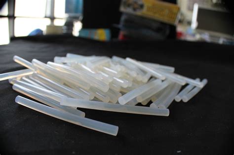 Glue Sticks Hot Clear Melt Glue Adhesive Sticks 100pcs For Glue Gun 7mm