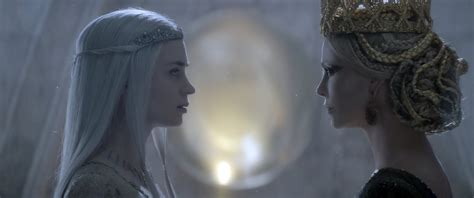 New The Huntsman Winters War Trailer Images And Cast Interview The
