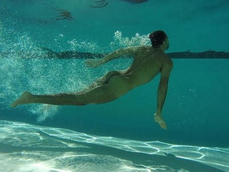 Nude Man Underwater Xxx Porn