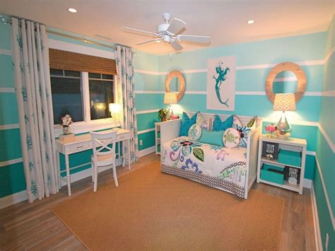 How to decorate your bedroom with a beach theme in 2019 from beach theme bedroom decor , image source: Bedroom: Beach Themed Bedroom For Teenage Girl With ...