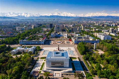 В россии в этот день вручают единственную профессиональную балетную премию «душа танца». 29 апреля: Международный день танца, День независимости ...