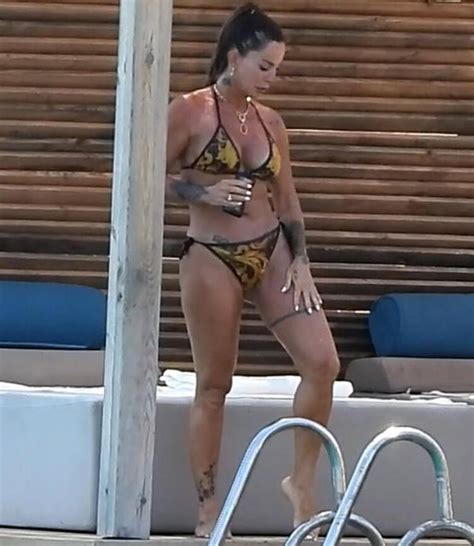 Hot Sexy Berna Arici Bikini Pics