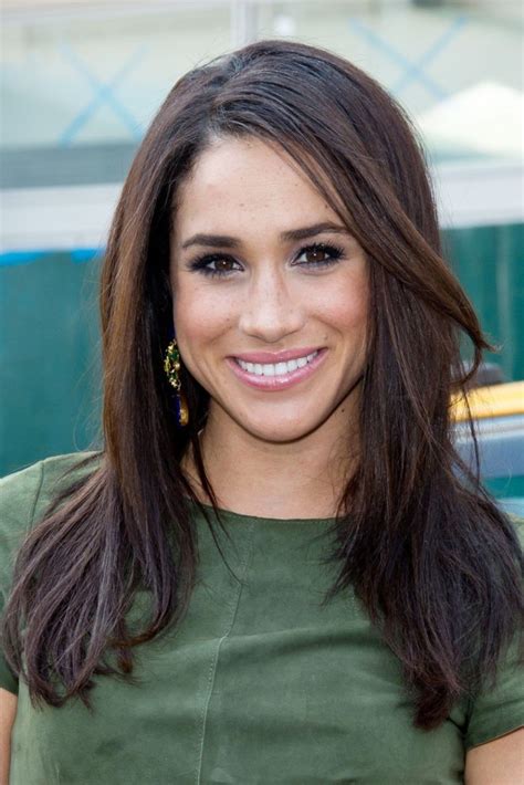 Cosmopolitan suggests that meghan likely got a secret haircut, much the same way that princess. Meghan Markle Haircuts - 25 Royal Hair Look to Copy Now ...