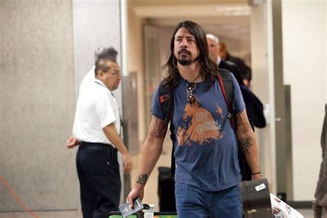 Dave grohl, the iconic frontman of the foo fighters was a guest dj on the bbc sounds program: Dave Grohl Artistic Design Tattoo | Dave grohl, Foo ...