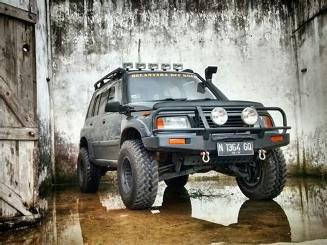 Ascending a hill in the heart of the scottish borders. #adventure #suzuki #vitara #4x4 #fourwheeldrive #build ...