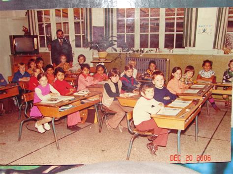 Photo De Classe Cm2 De 1976 écoles Primaires Publiques Copains Davant