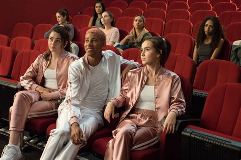That is until a free service called netflix party came to the rescue. Netflix's 'Work It' Is The Sleek, Funny Dance Movie We ...