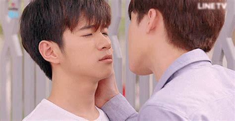 Loạt khoảnh khắc rất tình của các cặp đôi để thấy đây là lý do fan mong chờ phim đam mĩ 'love by chance' phần 2. Because you are a Fighter