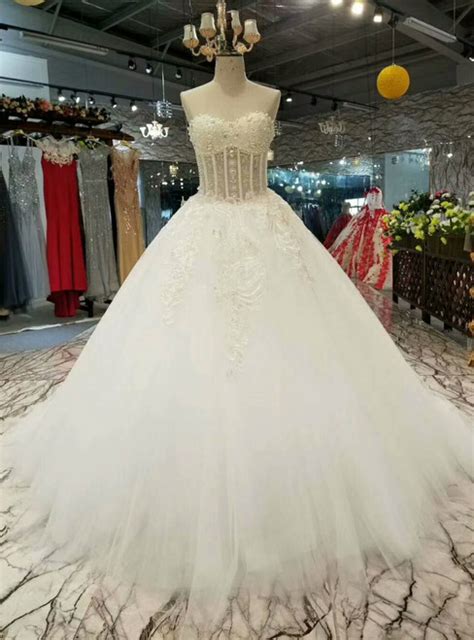Ball Gown Tulle Sweetheart Appliques Wedding Dress With Pearls