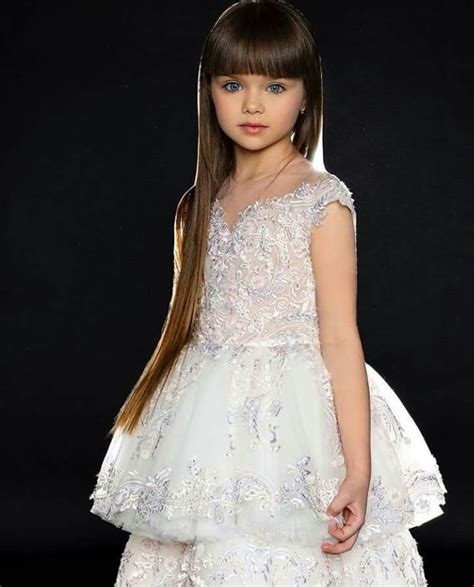 Anastasia Knyazeva Stylish Kids Laura Christ Girl Fashion Flower