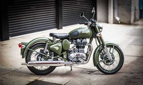 Features chassis, suspension & brake include telescopic fork front suspension, swing arm rear suspension, 130 mm suspension travel(front), tabular body frame. Royal Enfield Classic 350 Storm Rider HD Mobile Wallpapers ...