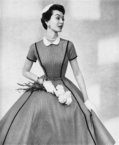 Fashions Of The 1950s Fashion Dress Style