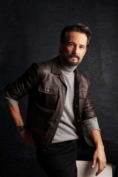 Abogado de la universidad externado de colombia actualmente senador del congreso de la. "Love Actually" Star Rodrigo Santoro Says He Thinks His ...