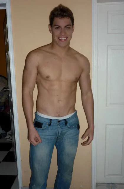 Shirtless Male Athletic Jock Hunk Smiling Jeans Abs Sexy Dude Photo 4x6