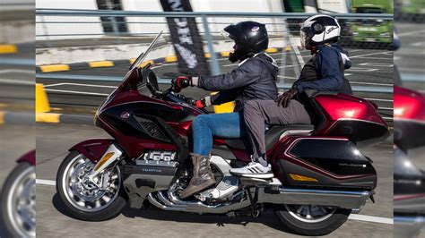 It's the price of the bike exclusive of duties, taxes, depot charges, and insurance. 2019 Honda Gold Wing 1800cc: Review, Price, Photos ...