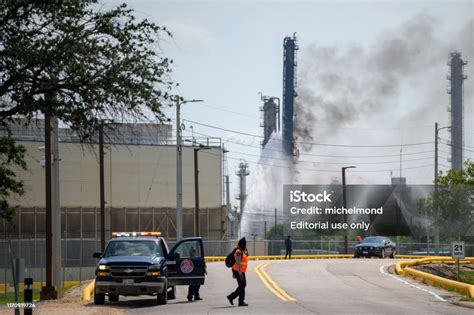 Exxonmobil Plant Fire In Baytown Texas Usa Stock Photo Download Image