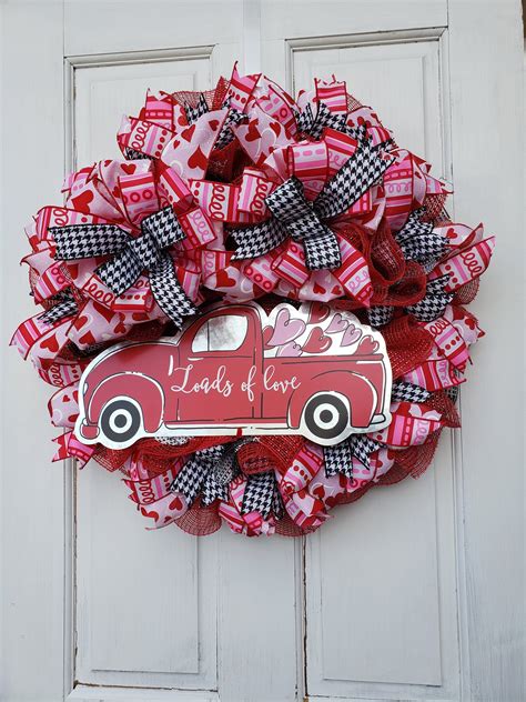 Red Truck Valentines Day Wreath Heart Front Door Decor Etsy