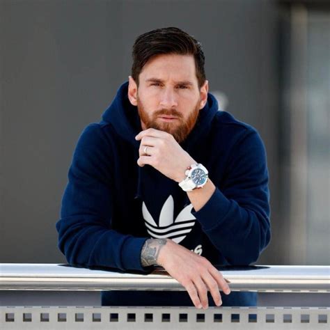 Known for his agility and dribbling skills, lionel messi has achieved many personal milestones and broken countless world records. Lionel Messi Net Worth 2020, Bio, Career, Estate - Atlanta Celebrity News