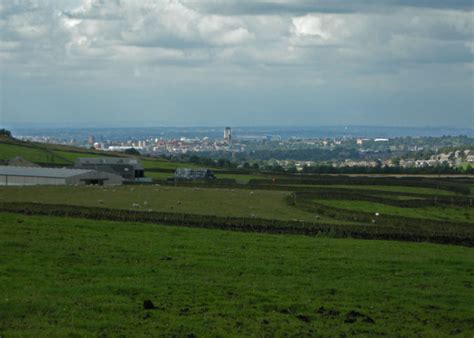 Oldham Seen From Near Uppermill © Chas Bestos Cc By Sa20 Geograph