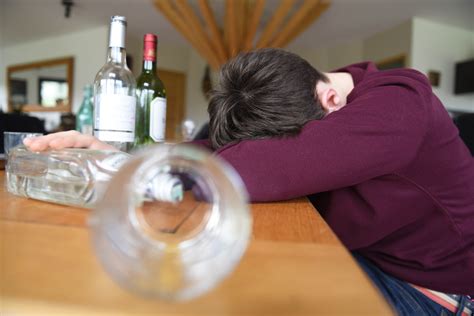 Teen Drinking Reaches Lowest Point In 25 Years Cdc Says Time