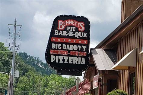 Top 5 Lunch Restaurants in Gatlinburg You Need to Try | Lunch