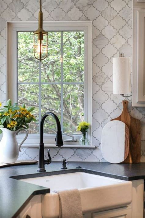Want to learn how to tile a backsplash? Arabesque Backsplash Tile 1000 Ideas About Arabesque Tile ...