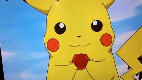 Pikachu Picking An Apple And Eating It Youtube