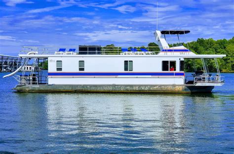 58 Luxury Houseboat