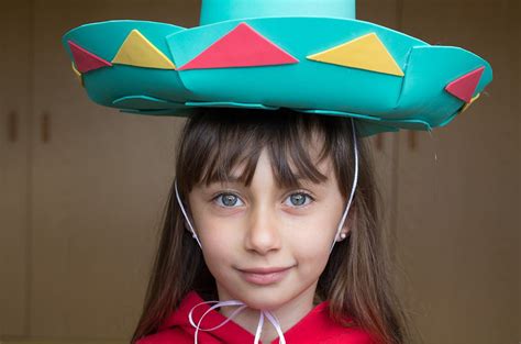Como Hacer Un Sombrero Mexicano Mexican Hat Crazy Hats Boy Costumes