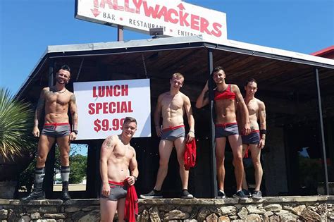 Lessons Learned From Tallywackers Dallas S Male Version Of Hooters Eater