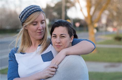 Young Lesbian Couple Embrace Del Colaborador De Stocksy Rowena