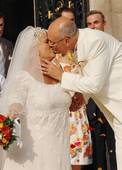 Photo Mariage de Mimie Mathy et son mari Benoist Gérard en 2005 à