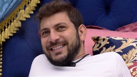 Arthur, joão e pocah se enfrentam no 13º paredão, saiba qual deles será eliminado amanhã. Cenapop · BBB 21: Caio prevê briga na Xepa: "Cuidado com ...