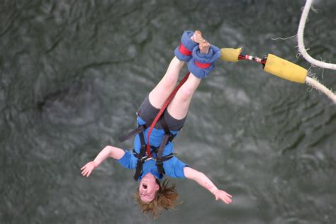 We count down the biggest scares, the loudest screams and the weirdest angles across the world. Lost in NYC: Extreme Sports - Bungee Jumping