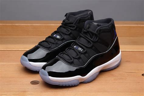 Contact air jordan xi space jam on messenger. Décembre 2016 : 10 sorties à ne pas manquer | Sneakers ...