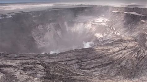 Watch The Us Geological Surveys Drone Footage Of Hawaiis Kilauea
