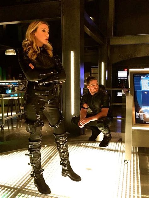 Katie Cassidy On Set Of Arrow In Costume R Celebs