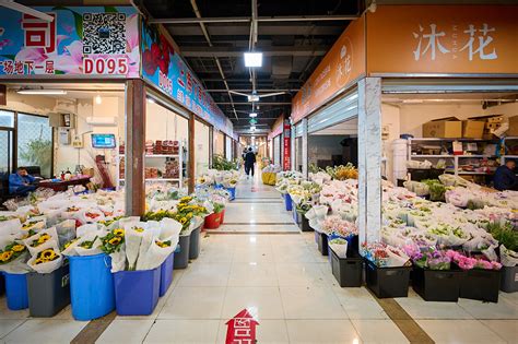 Petals Pots And Peonies 3 Flower Markets In Shanghai Smartshanghai