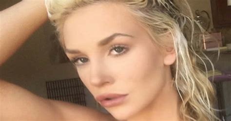 Courtney Stodden Strips Nude For Filthy Reveal Daily Star