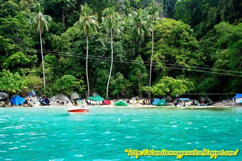 Anda boleh melakukan aktiviti perkhemahan di teluk dalam, pasir teluk kalong, pasir tel : Alami Terengganu: Berkhemah Di Air Berani, Pulau Perhentian