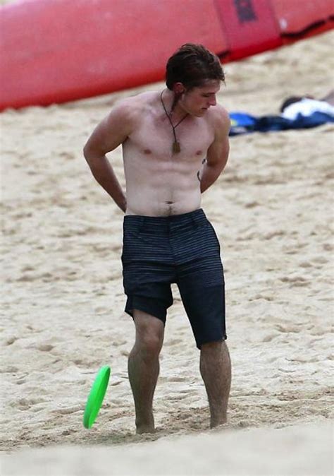 Welcome To My World Josh Hutcherson Naked Butt Bumping With A Babe