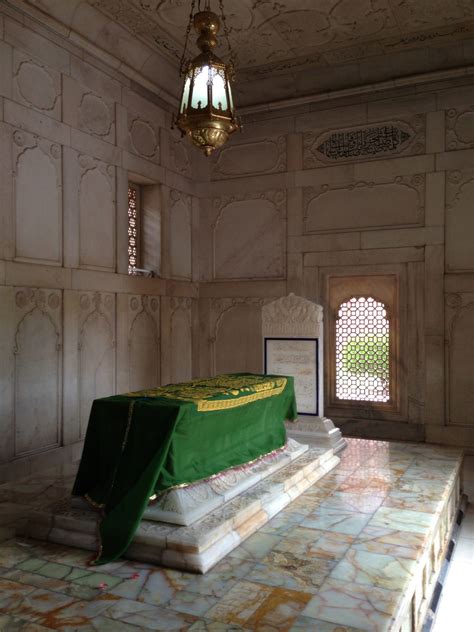 Urbanduniya Allama Iqbal Tomb