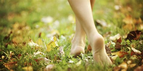 Try barefoot walking | Psychologies