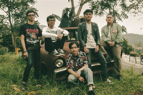 80s Hardcore Punk With Motorhead Your Thing Check Out Indonesian Band