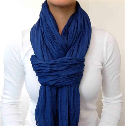 10 stylish ways to wear a scarf