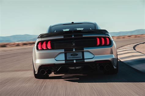 2020 Ford Mustang Shelby Gt500 Roars Into Detroit With 700 Hp Loads Of